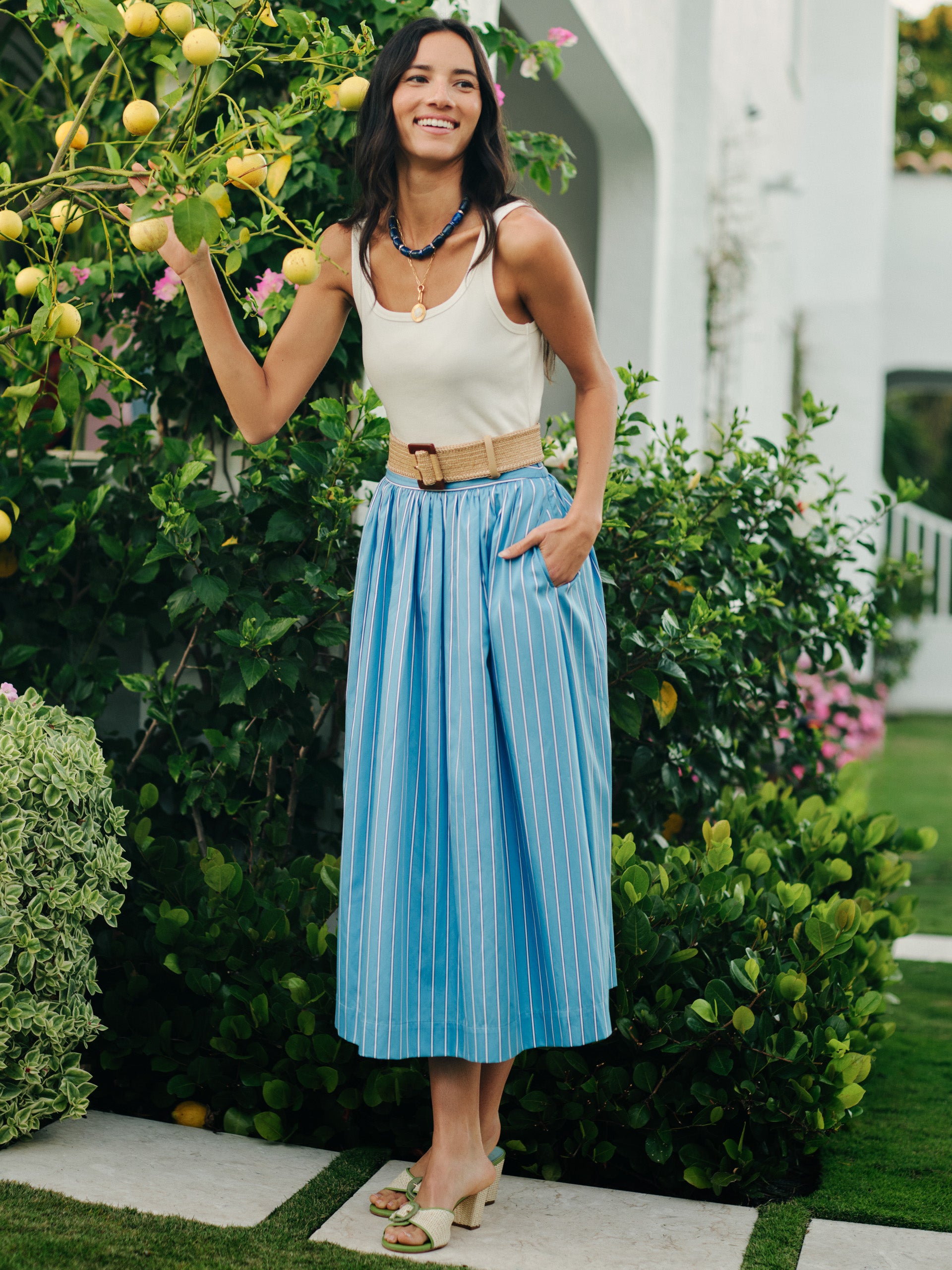 April26_05_RobinTankWinnieSkirt_2637
