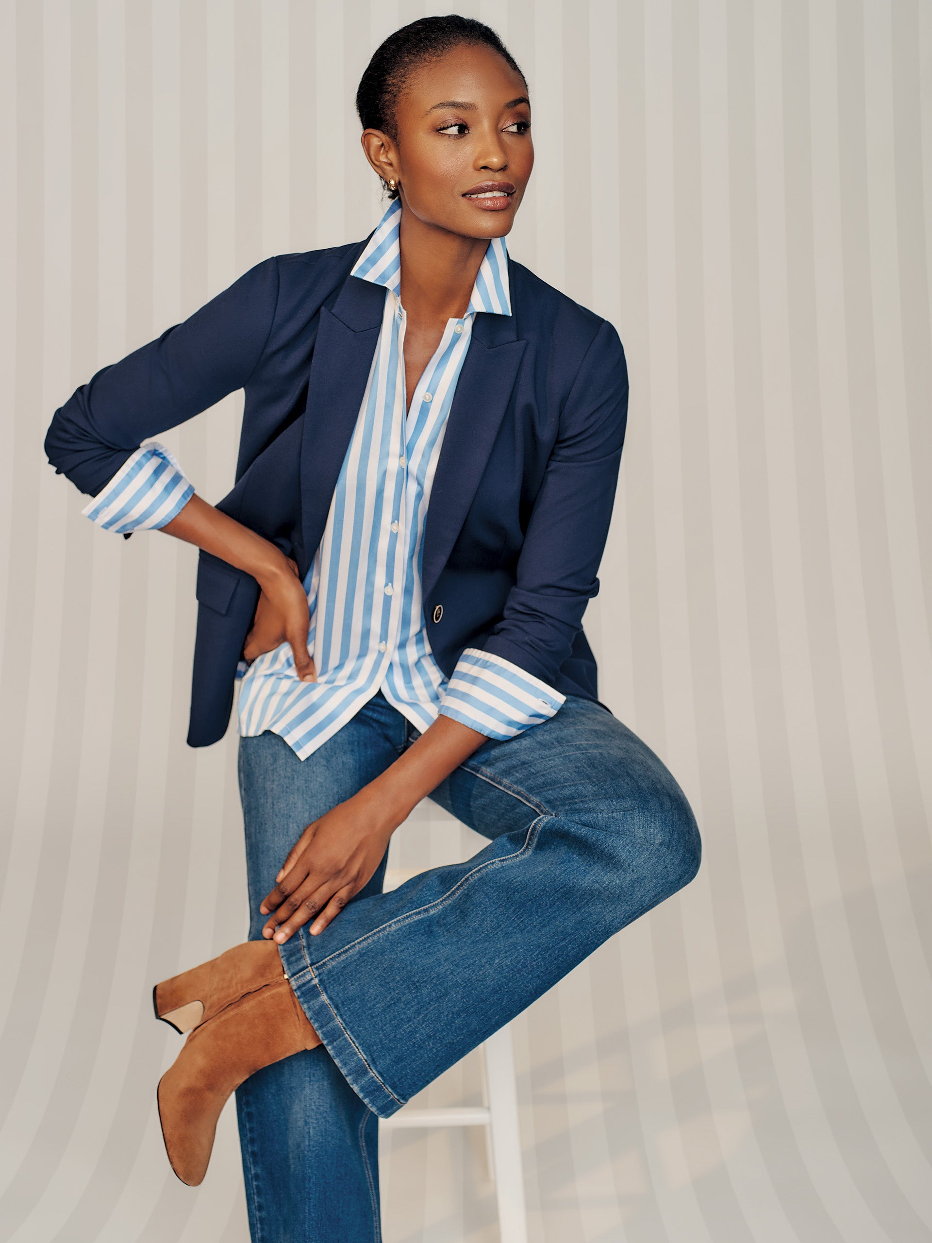 Nov24_15_BenjiBlazerAlexisTopLowdenJeans_109_a586094f-a823-4fd5-a075-f890e2a35e78