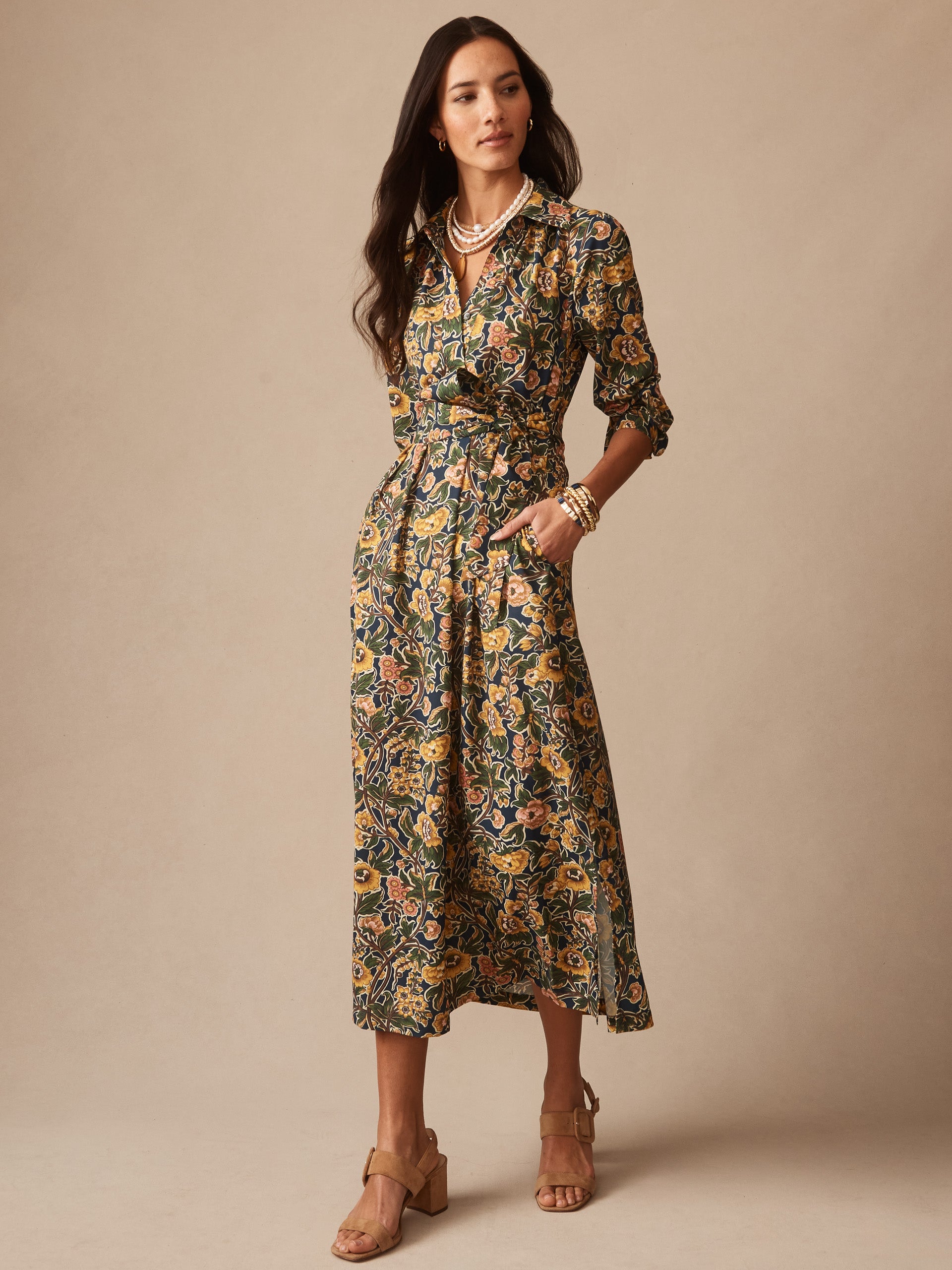 belle_0208746449_bucolic_blooms_navy_multi_012