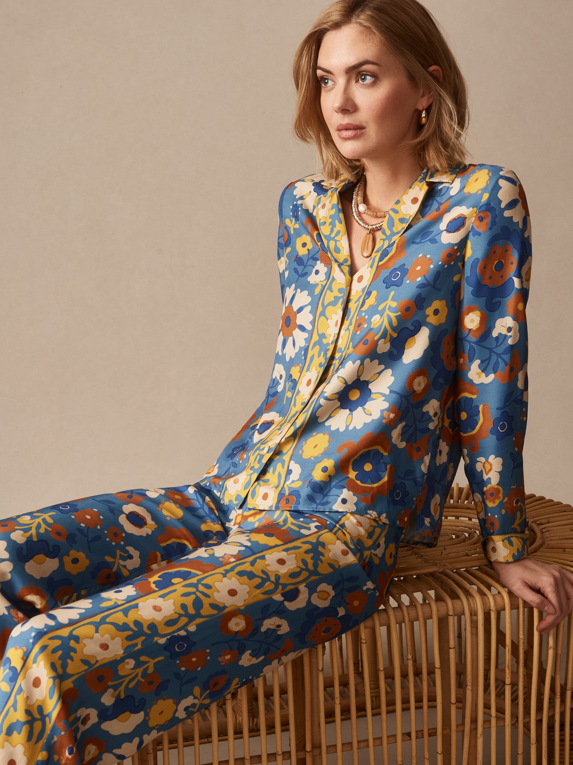 bimini_0234126535_floral_daydream_edge_blue_yellow_brown_072