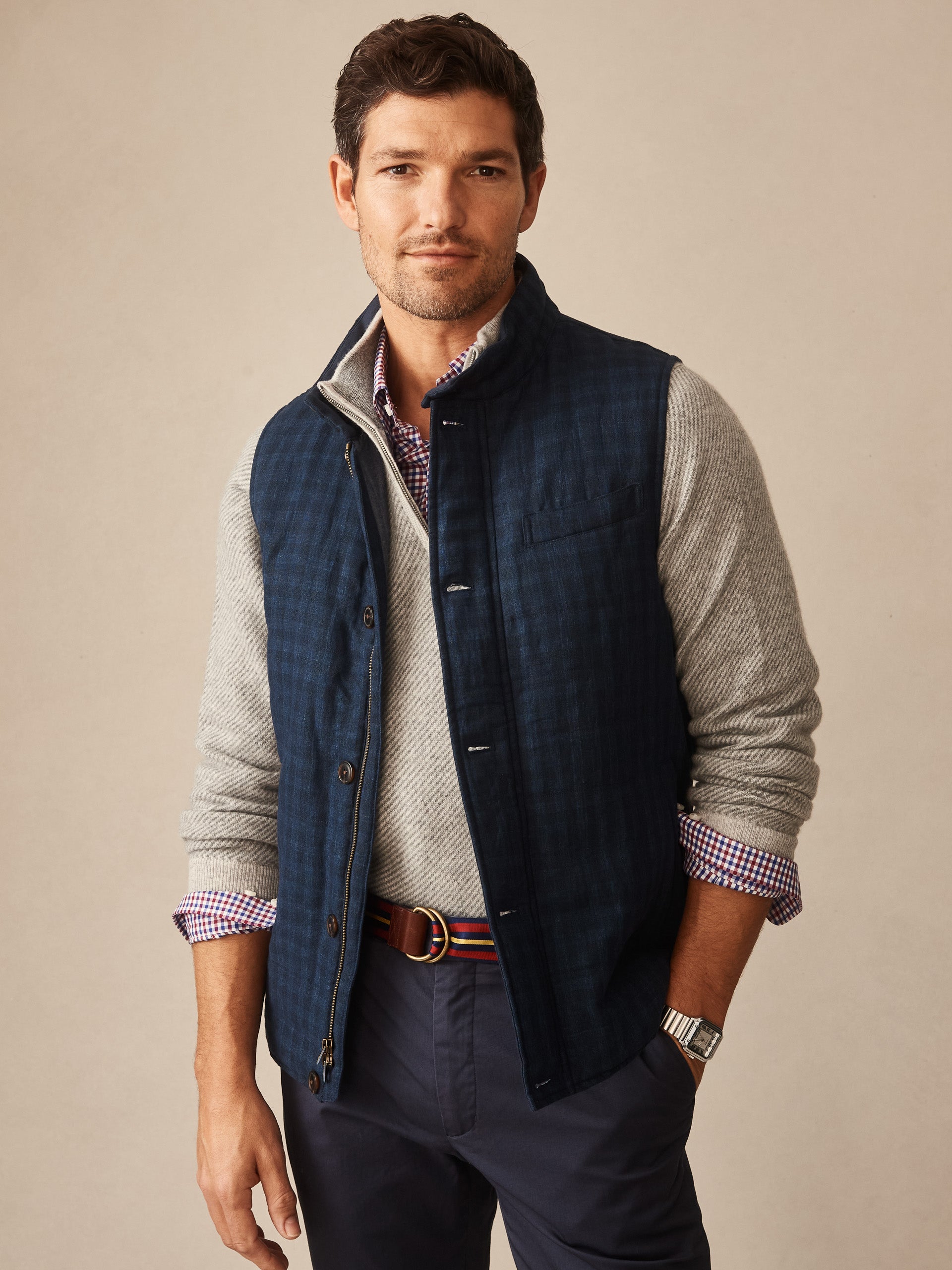 game_vest_0233736649_shadow_plaid_navy_018